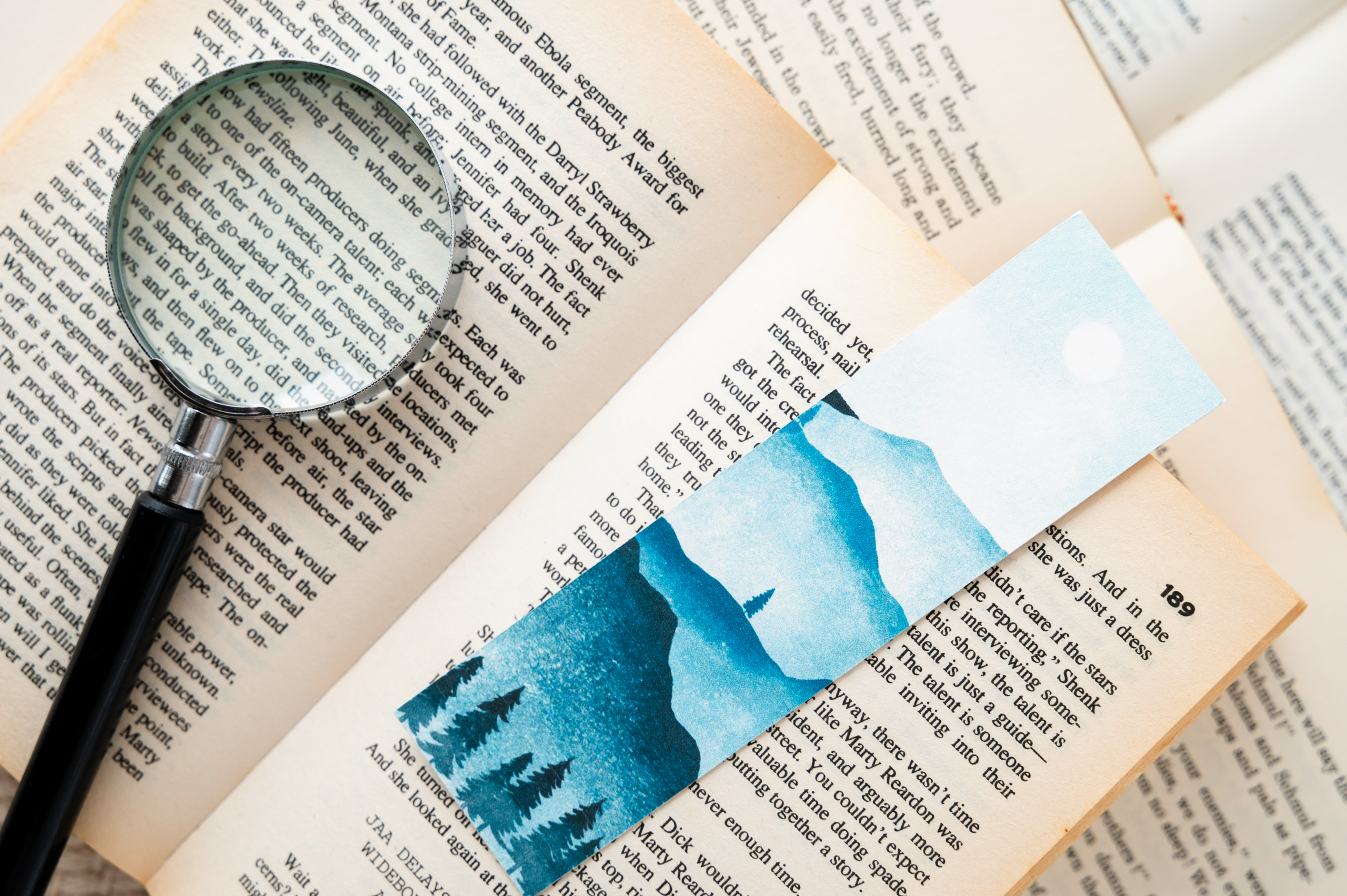 bookmark-books-arrangement-top-view_resized